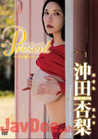 TSDS-46066 Untitled / Anri Okita