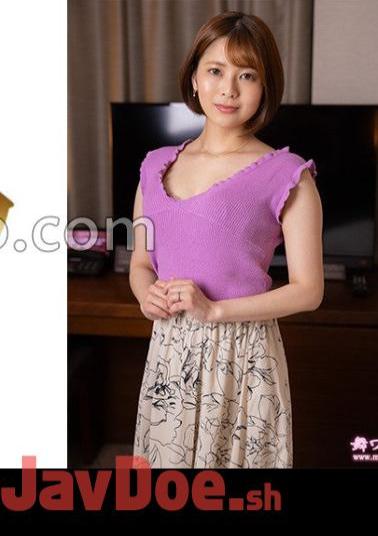 292MY-824 Satsuki Makino 2