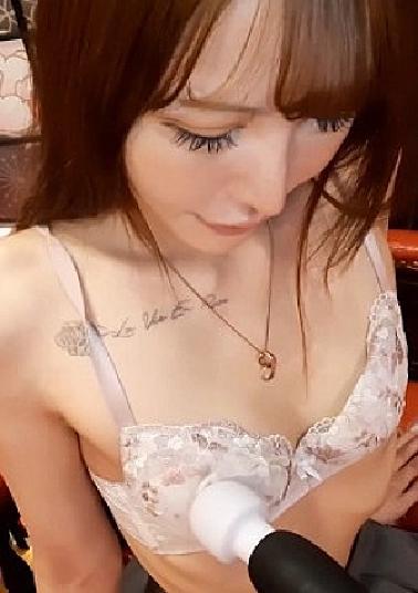 English sub FC2PPV-4668448 Uncensored Face Revealed The Married Woman Who Was Sold Off Again By Her Stupid Husband Had A Great Vagina That Squeezed Her So Tightly That She Was Creampied