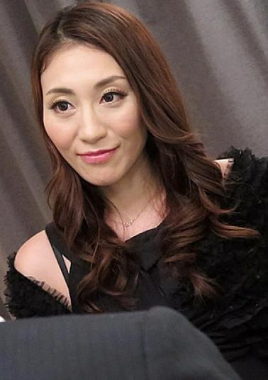 Pacopacomama PA-100925-100 Beautiful mature woman seeking impregnation